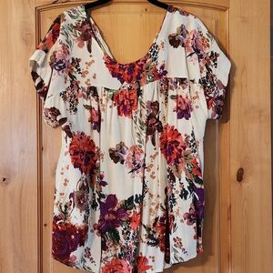 Boutique Floral blouse